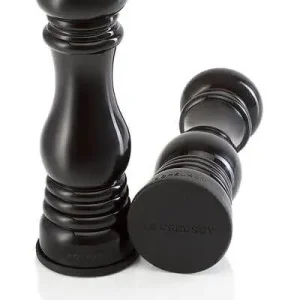 Nu Kopen Le Creuset molendeksel zwart 2 stuks