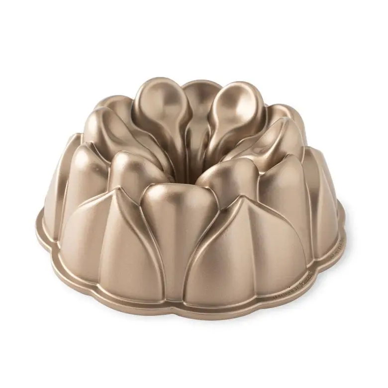 Nordic Ware Magnolia tulbandvorm 2,4 liter aluminium koperkleurig Hoge Kwaliteit