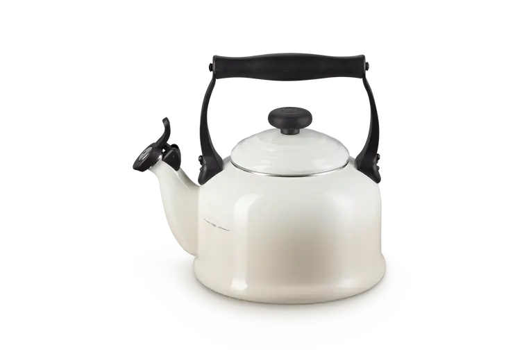 Rechtstreeks Van De Fabrikant Le Creuset Tradition fluitketel 2,1 liter staal meringue
