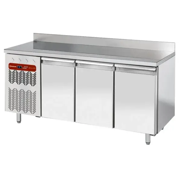 Geventileerde koeltafel "muraal", 3 deuren gn 1/1, 405 lit. groep aan gx Beperkt Aanbod
