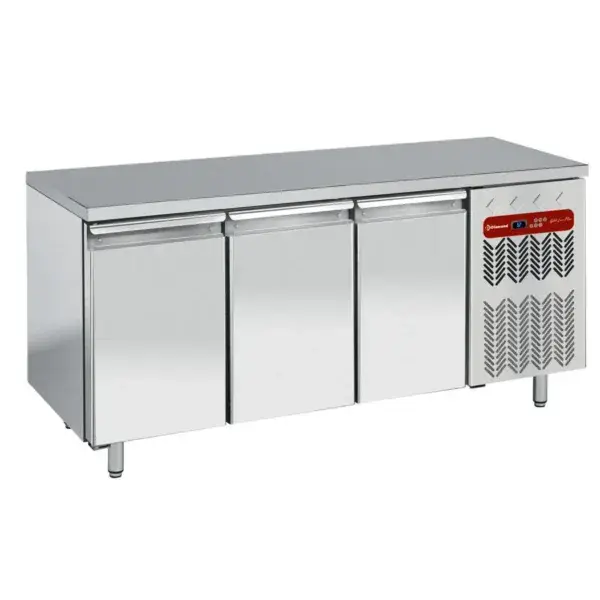 Merkproduct Gekoelde tafel, geventileerd, 3 deuren gn 1/1