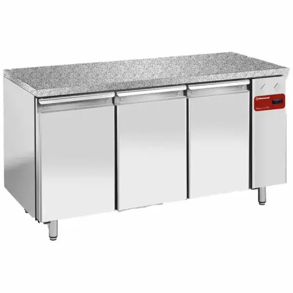 Merkproduct Koeltafel, gevent., 3 deuren en 600x400 - top in graniet (zonder groep)